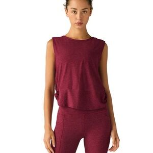 NWT Beyond Yoga Featherweight Side Note Twist Tank